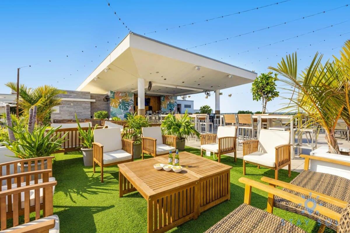 Rooftop Pool & Hot Tub - Gym - Hollywood Beach Eksteriør bilde